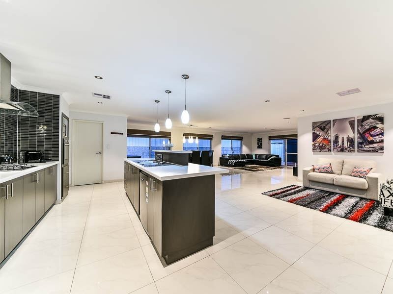 28 Gordona Parade, Beeliar WA 6164