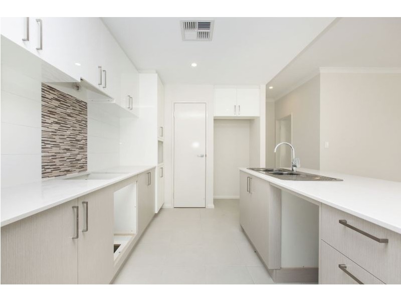 21 Yardie Crescent, Yangebup WA 6164