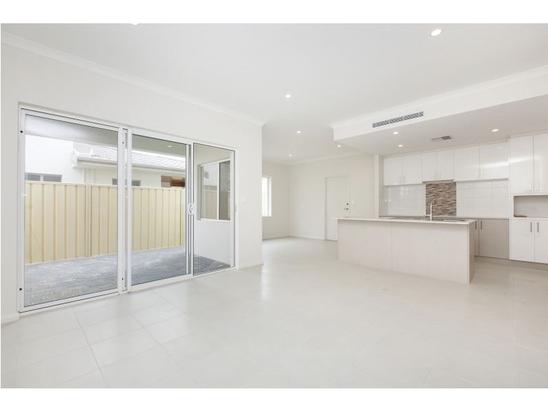 21 Yardie Crescent, Yangebup WA 6164