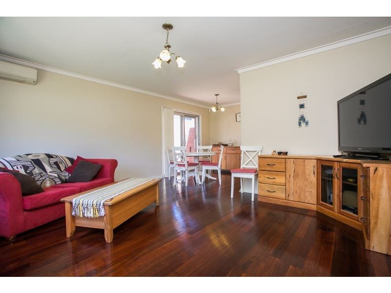 17 Clarke Street, Hilton WA 6163