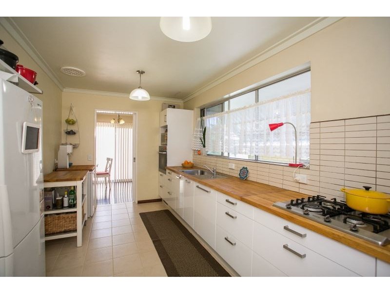 17 Clarke Street, Hilton WA 6163