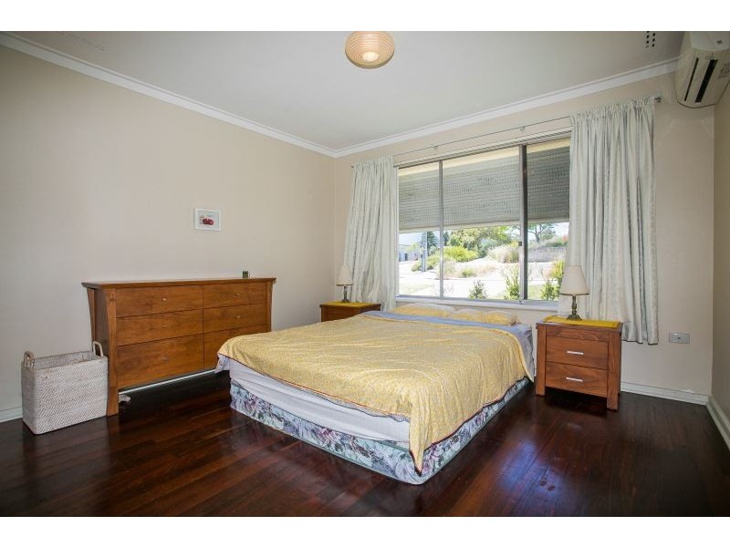 17 Clarke Street, Hilton WA 6163