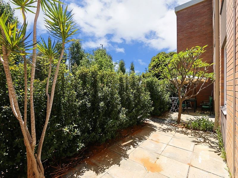 3/221 Clontarf Road, Hamilton Hill WA 6163