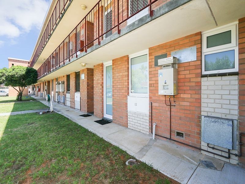 3/221 Clontarf Road, Hamilton Hill WA 6163