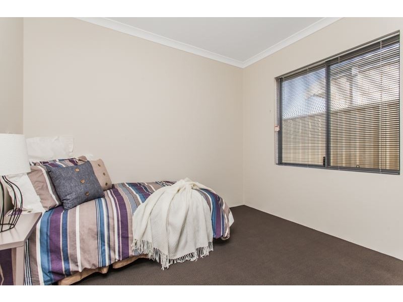 4/11 Skeahan Street, Spearwood WA 6163