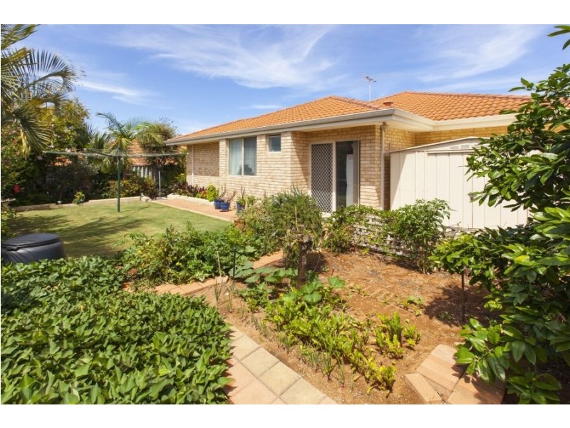 15 Husk Parade, Coogee WA 6166