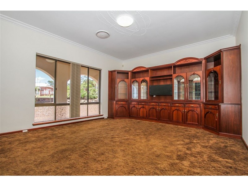 20 Barrett Street, Spearwood WA 6163