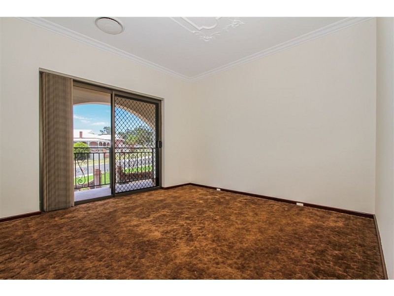 20 Barrett Street, Spearwood WA 6163