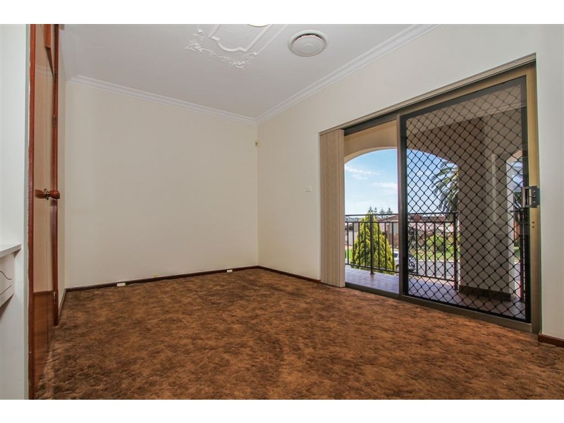 20 Barrett Street, Spearwood WA 6163