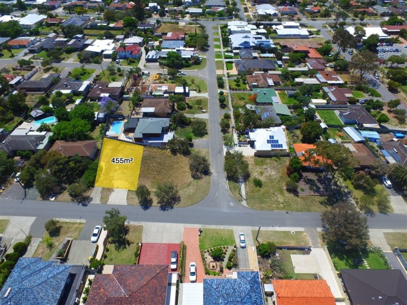 28 Pass Crescent, Beaconsfield WA 6162