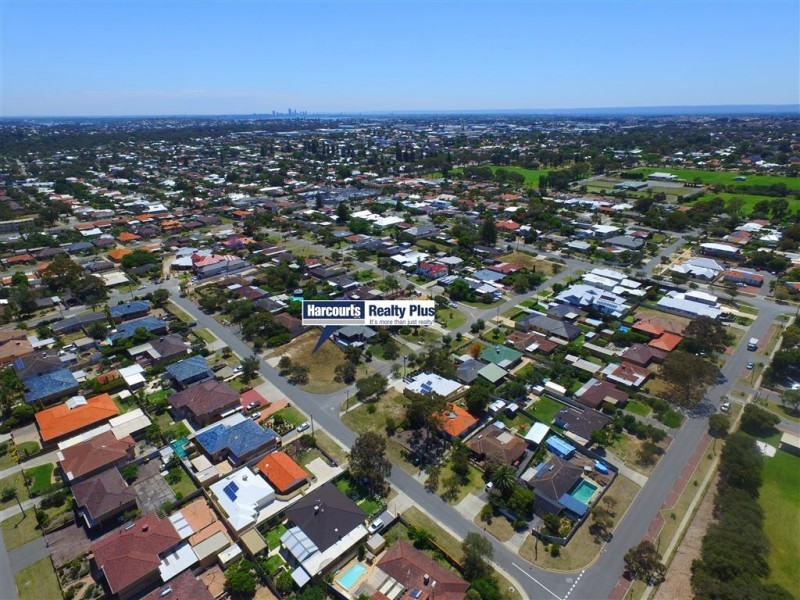 28 Pass Crescent, Beaconsfield WA 6162