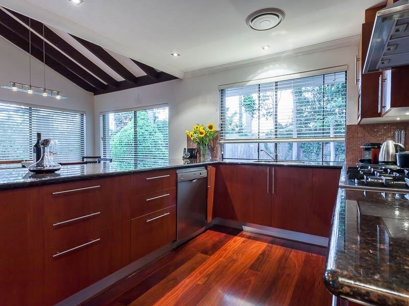 11 Watts Place, Leeming WA 6149