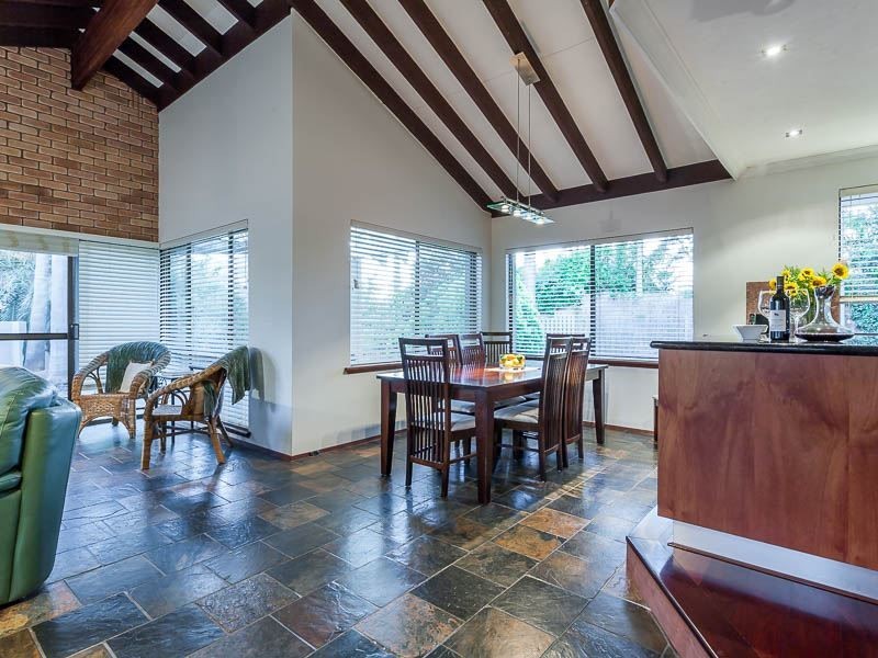11 Watts Place, Leeming WA 6149