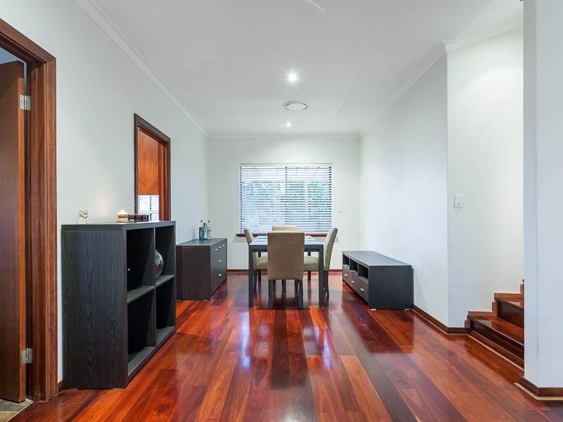 11 Watts Place, Leeming WA 6149