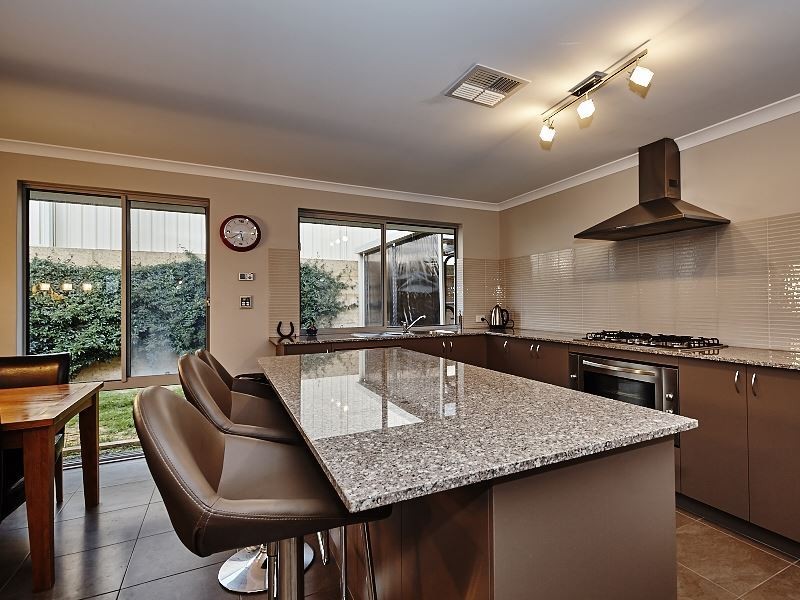 4 Ingrilli Court, Munster WA 6166