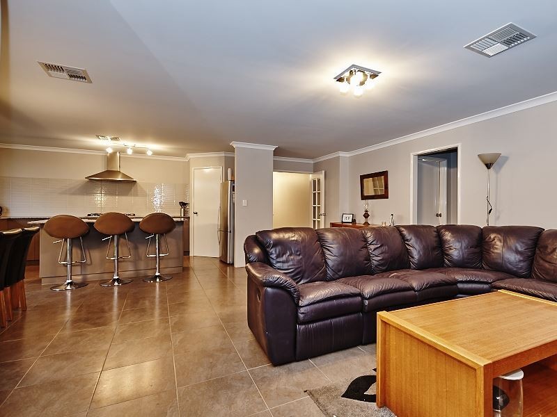 4 Ingrilli Court, Munster WA 6166