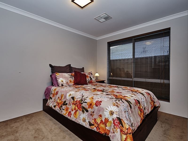 4 Ingrilli Court, Munster WA 6166