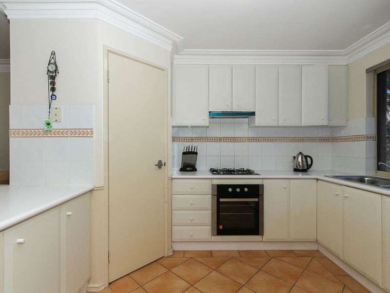 12/16 Ritz Court, Bibra Lake WA 6163