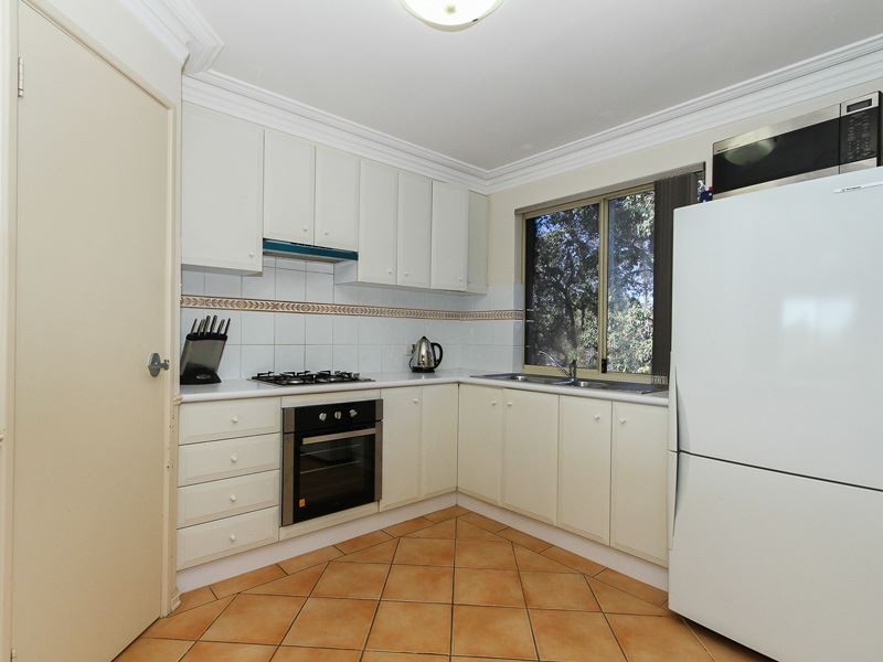 12/16 Ritz Court, Bibra Lake WA 6163