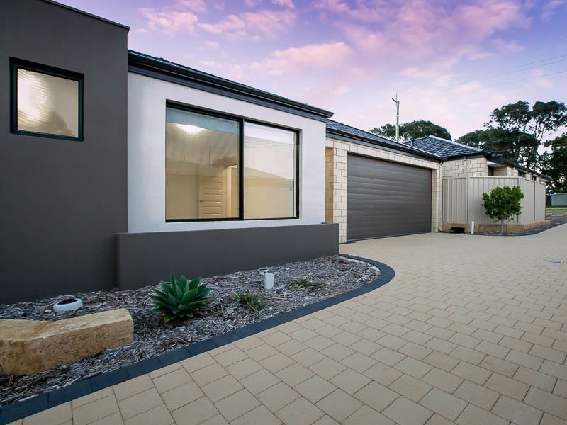 2/39 Phoenix Road, Spearwood WA 6163