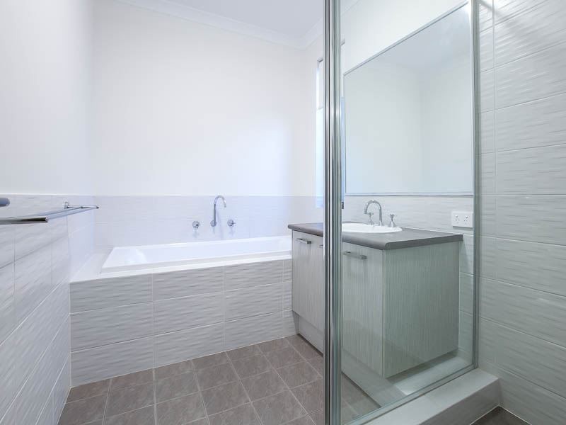 2/39 Phoenix Road, Spearwood WA 6163