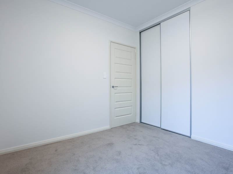 2/39 Phoenix Road, Spearwood WA 6163