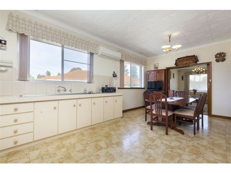 113 Forrest Road, Hamilton Hill WA 6163