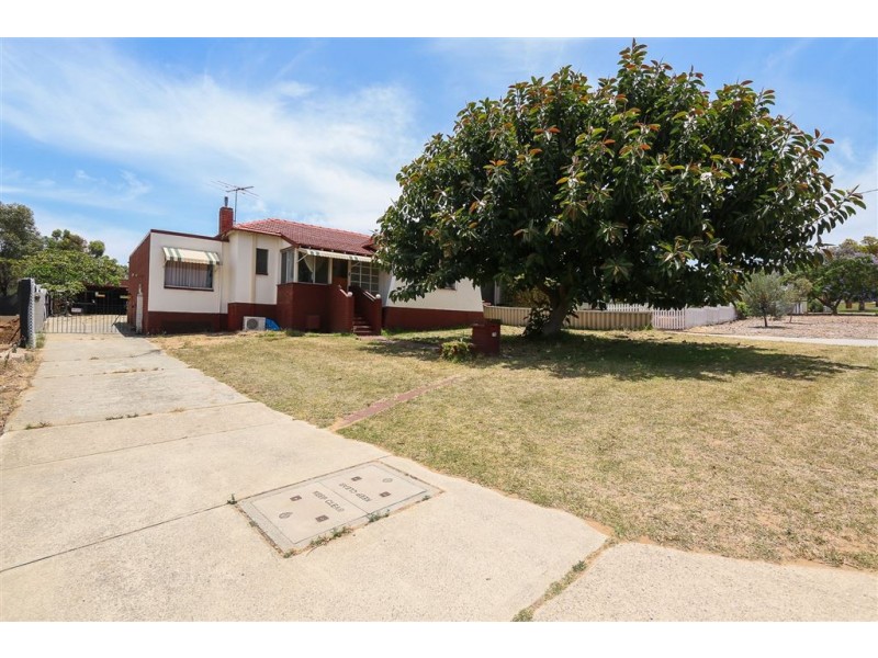 13 Hood Street, Hamilton Hill WA 6163