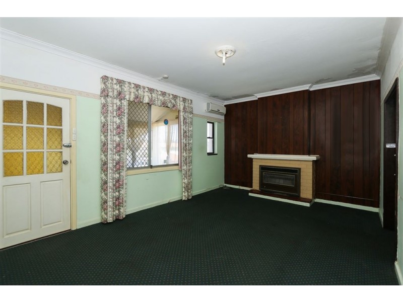 13 Hood Street, Hamilton Hill WA 6163