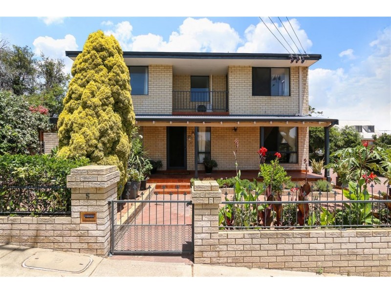 1/5 Swanbourne Street, Fremantle WA 6160