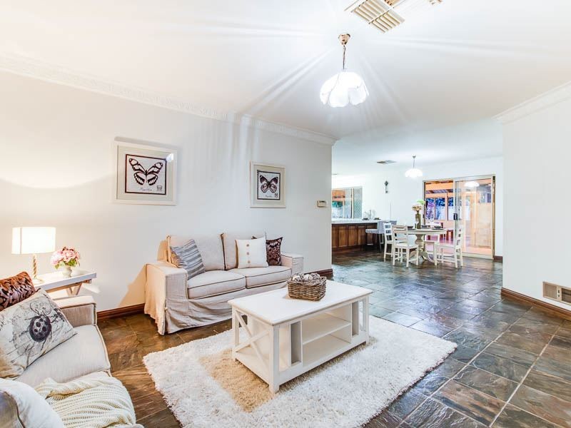 7 Buttel Top, Winthrop WA 6150