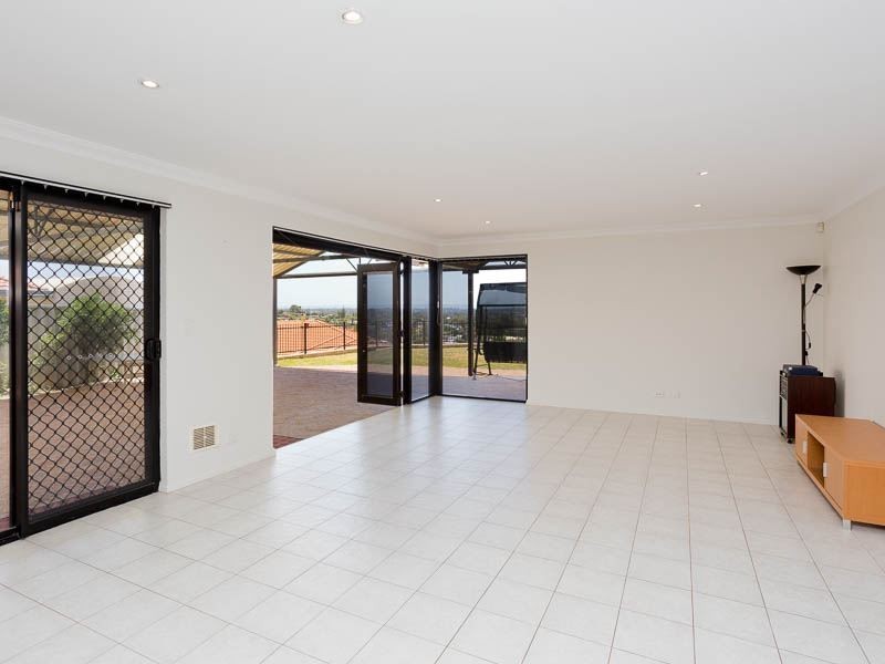 25 Tindal Avenue, Yangebup WA 6164