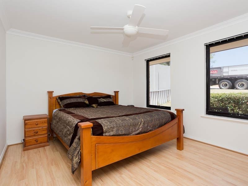 25 Tindal Avenue, Yangebup WA 6164