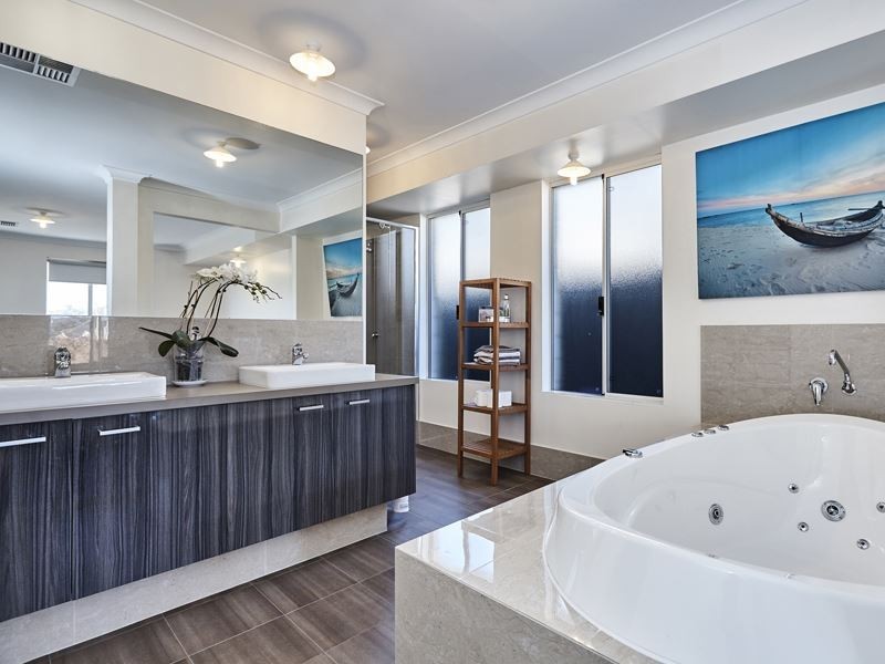 30 Gicha Close, Munster WA 6166