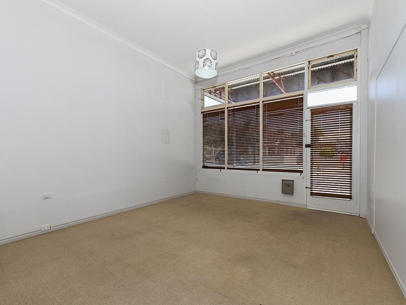 106 Wray Avenue, Fremantle WA 6160