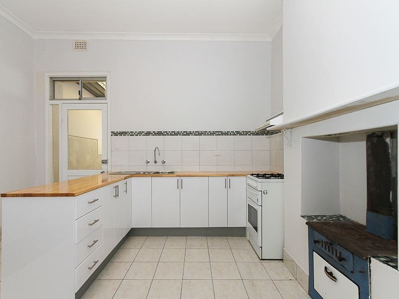 106 Wray Avenue, Fremantle WA 6160