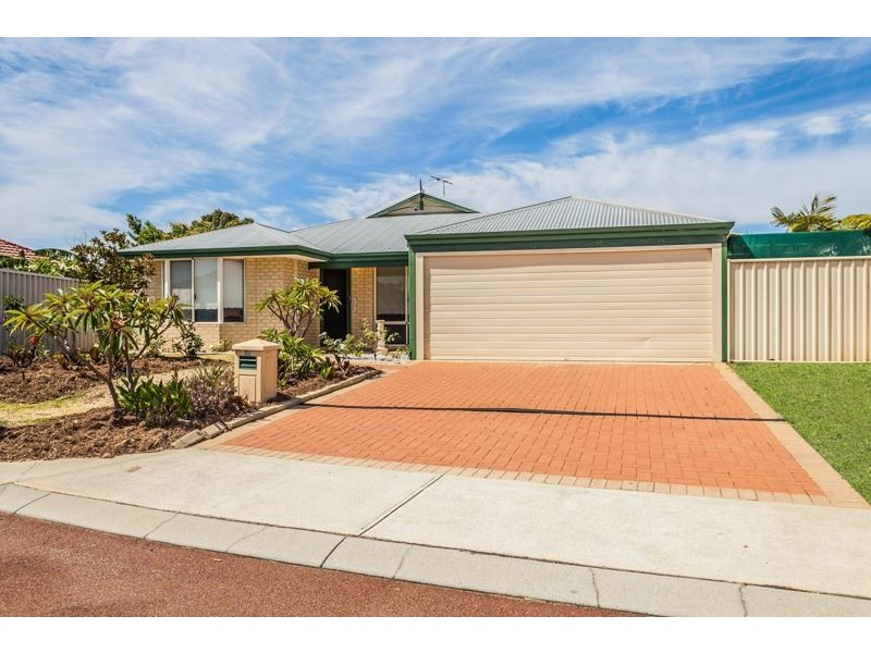 12 Nenagh Close, Orelia WA 6167