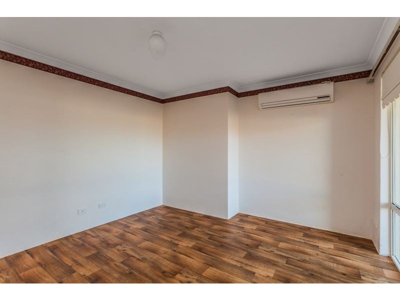 12 Nenagh Close, Orelia WA 6167