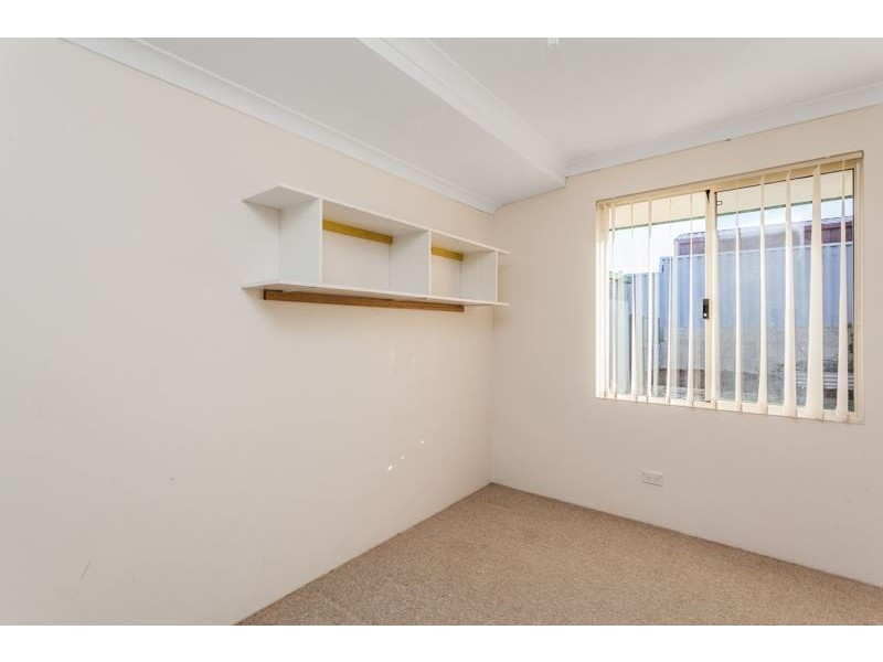 12 Nenagh Close, Orelia WA 6167