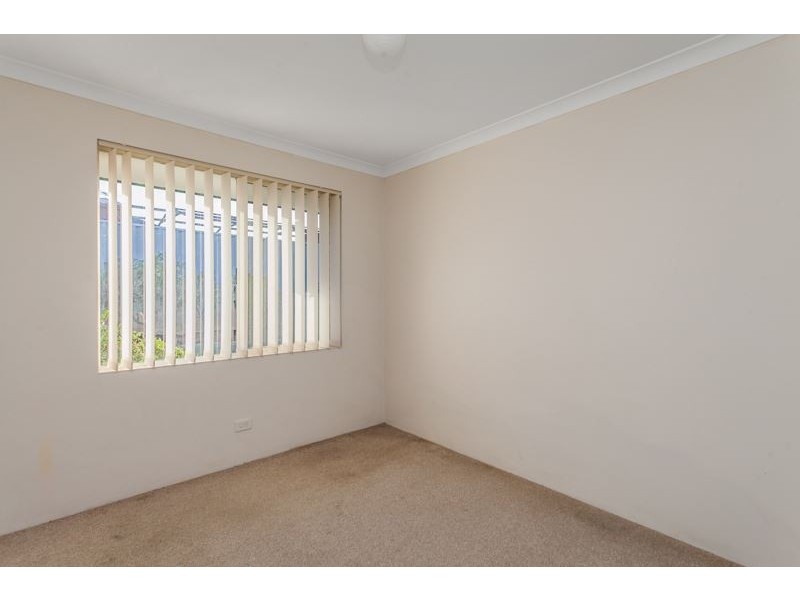 12 Nenagh Close, Orelia WA 6167