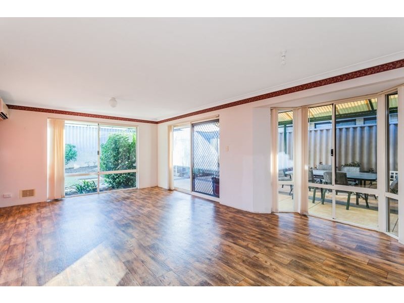 12 Nenagh Close, Orelia WA 6167