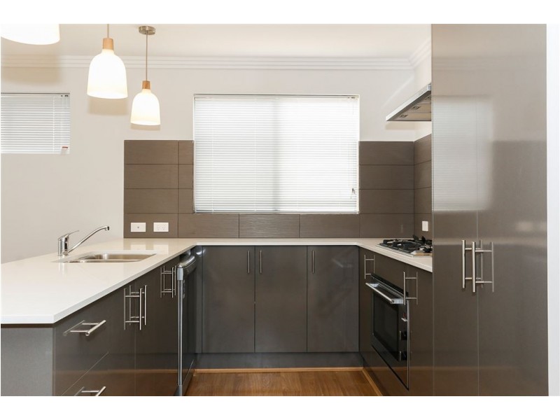 2/64 Gerald Street, Spearwood WA 6163