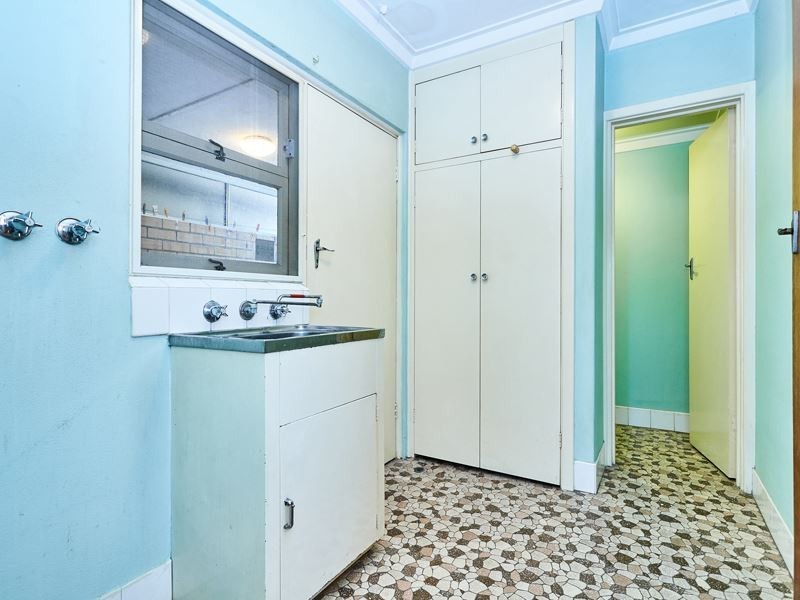 134B Clontarf Road, Hamilton Hill WA 6163