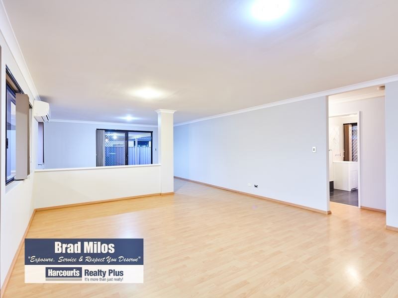 16 Leichhardt Crossing, Hammond Park WA 6164