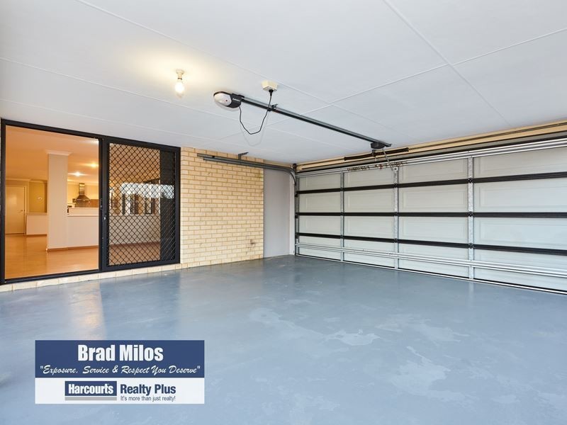 16 Leichhardt Crossing, Hammond Park WA 6164