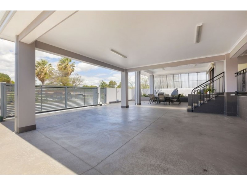 123 Hamilton Road, Spearwood WA 6163