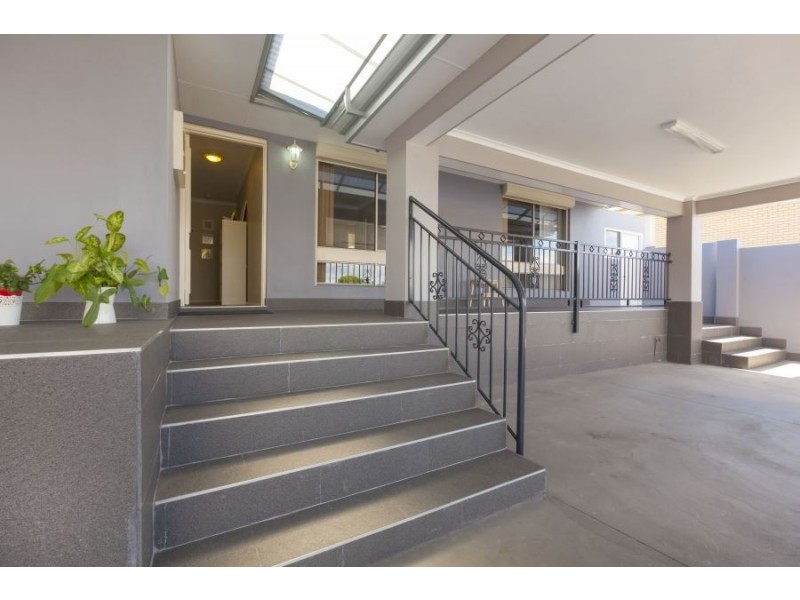 123 Hamilton Road, Spearwood WA 6163