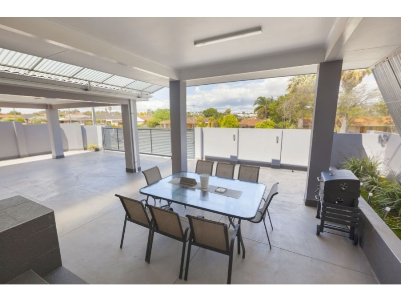 123 Hamilton Road, Spearwood WA 6163