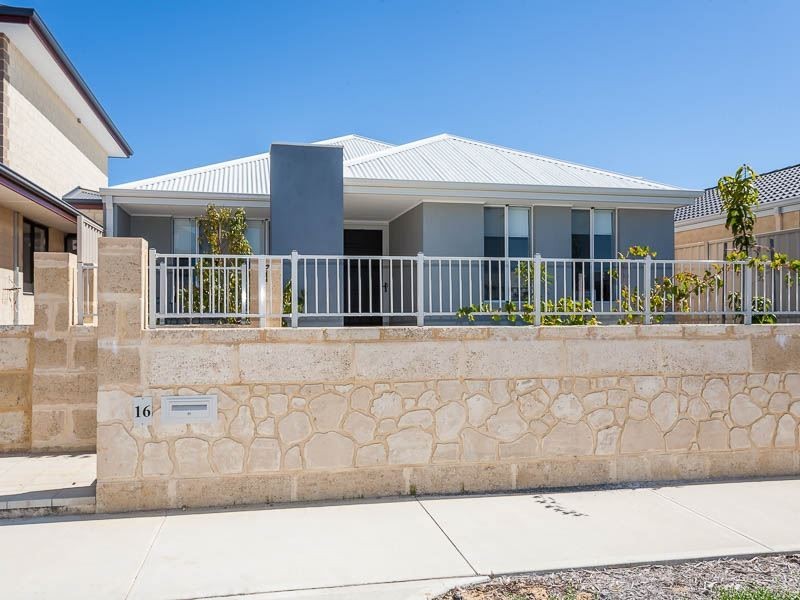 16 Rover Lane, Spearwood WA 6163
