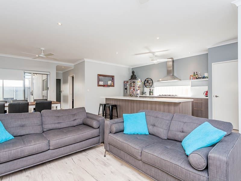 16 Rover Lane, Spearwood WA 6163